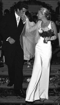 ERIK ZWAGA GEURENGOEROE WEDDING DRESS CAROLYN BESSETTE KENNEDY