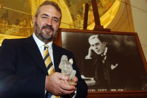 FRANCE-PERFUME-PRIZE-COTY-VILLORESI