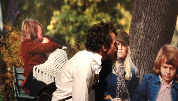 GEURENGOEROE KISSES SAINT AGNETHA