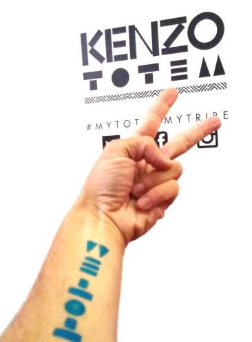 TOTEM KENZO SOCIAL NETWORK