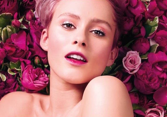 BRITISH ROSE THE BODYSHOP MODEL