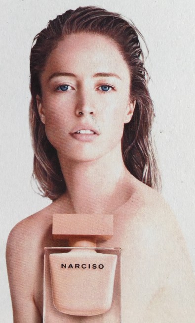 NARCISO EAU DE PARFUM POUDRÉE MODEL